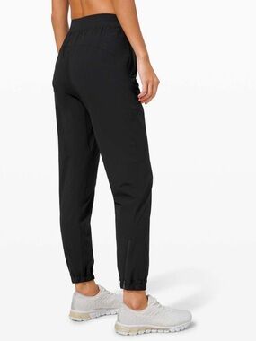 Lululemon Adapted State Jogger
Black